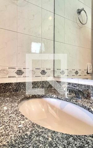 Apartamento à venda com 94m², 3 quartos e 2 vagas Apartamento à venda com 94m², 3 quartos e 2 vagasBanheiro da Suíte