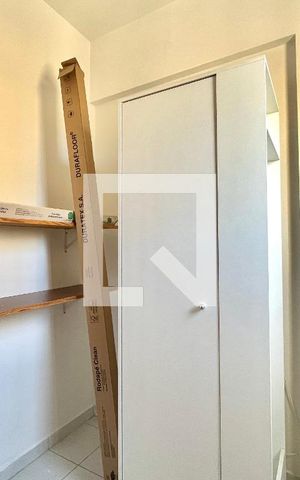 Apartamento à venda com 94m², 3 quartos e 2 vagas Apartamento à venda com 94m², 3 quartos e 2 vagasQuarto de Serviço