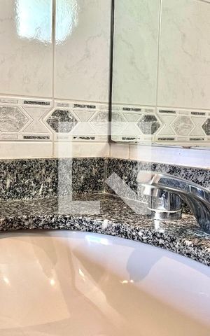 Apartamento à venda com 94m², 3 quartos e 2 vagas Apartamento à venda com 94m², 3 quartos e 2 vagasBanheiro da Suíte