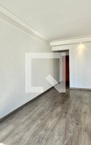 Apartamento à venda com 94m², 3 quartos e 2 vagas Apartamento à venda com 94m², 3 quartos e 2 vagasSala