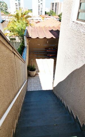 Casa à venda com 245m², 3 quartos e 3 vagas Casa à venda com 245m², 3 quartos e 3 vagasAcesso