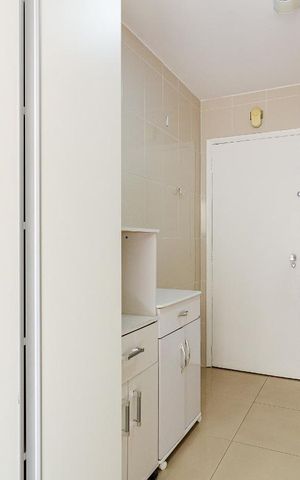 Apartamento para alugar com 90m², 3 quartos e 2 vagasCozinha