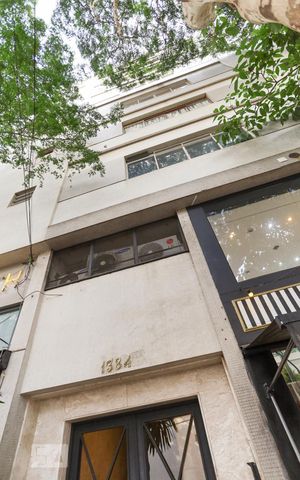 Apartamento para alugar com 87m², 2 quartos e sem vagaFachada