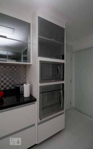 Apartamento para alugar com 127m², 3 quartos e 3 vagas Apartamento para alugar com 127m², 3 quartos e 3 vagasCozinha