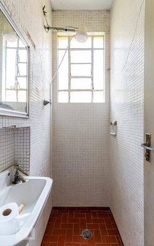 Casa à venda com 380m², 5 quartos e 2 vagas1o. Andar - Banheiro de serviço