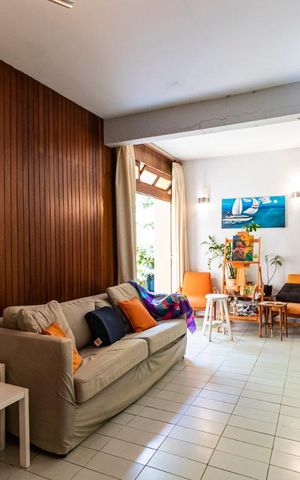 Casa à venda com 380m², 5 quartos e 2 vagas1o. Andar - Sala de TV