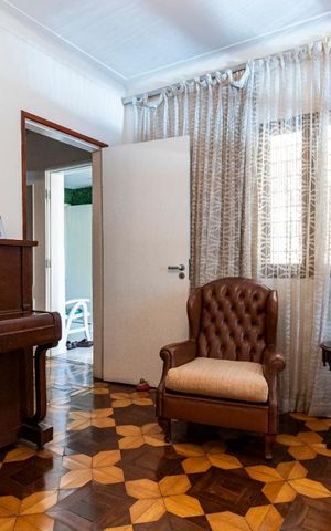 Casa à venda com 380m², 5 quartos e 2 vagas1o. Andar - Sala de estar