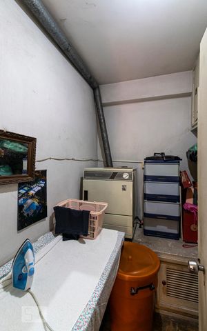 Casa à venda com 380m², 5 quartos e 2 vagas1o. Andar - Quarto de serviço