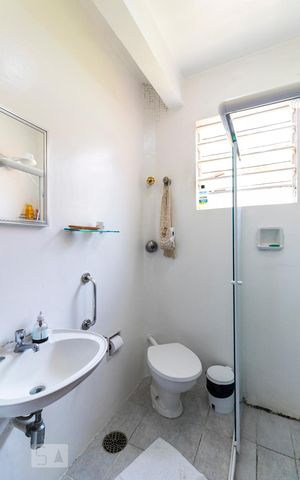 Casa à venda com 380m², 5 quartos e 2 vagas2o. Andar - Banheiro 2