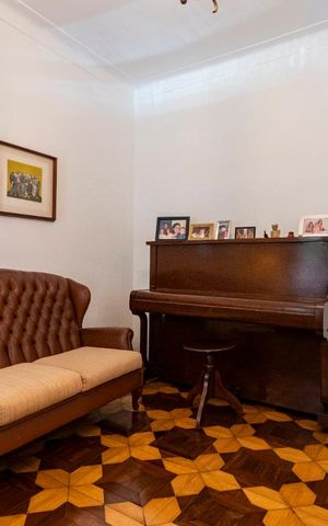 Casa à venda com 380m², 5 quartos e 2 vagas1o. Andar - Sala de estar
