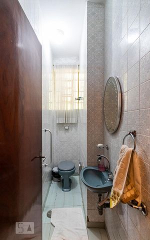 Casa à venda com 380m², 5 quartos e 2 vagas1o. Andar - Lavabo