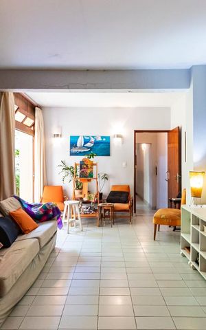 Casa à venda com 380m², 5 quartos e 2 vagas1o. Andar - Sala de TV