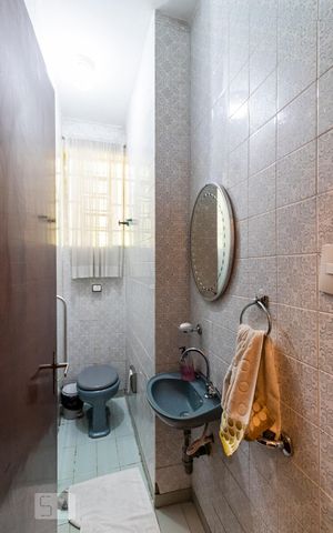 Casa à venda com 380m², 5 quartos e 2 vagas1o. Andar - Lavabo