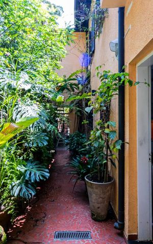 Casa à venda com 380m², 5 quartos e 2 vagas1o. Andar - Quintal