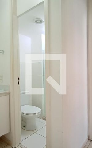 Apartamento à venda com 50m², 2 quartos e 1 vaga Apartamento à venda com 50m², 2 quartos e 1 vagaBanheiro Social