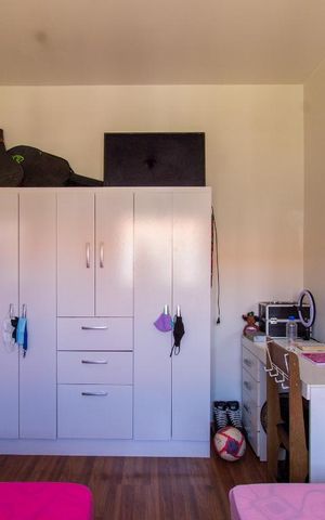 Casa de condomínio à venda com 50m², 2 quartos e 1 vaga Casa de condomínio à venda com 50m², 2 quartos e 1 vagaQuarto 1