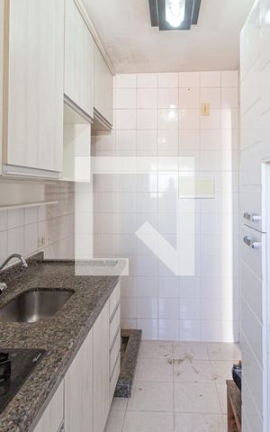 Apartamento à venda com 53m², 3 quartos e 1 vaga Apartamento à venda com 53m², 3 quartos e 1 vagaCozinha e área de serviço