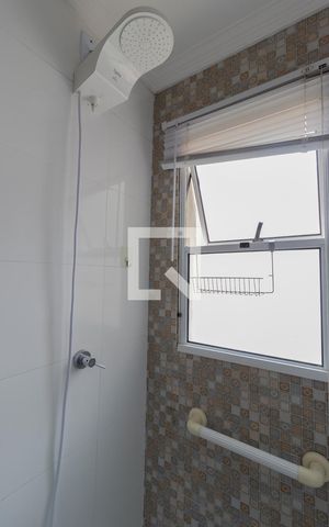 Apartamento para alugar com 48m², 2 quartos e 1 vagaBanheiro - Chuveiro