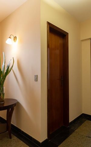Apartamento à venda com 140m², 3 quartos e 4 vagas Apartamento à venda com 140m², 3 quartos e 4 vagasEntrada do Imóvel