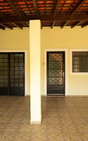 Casa para alugar com 113m², 2 quartos e 5 vagas Casa para alugar com 113m², 2 quartos e 5 vagasvaranda