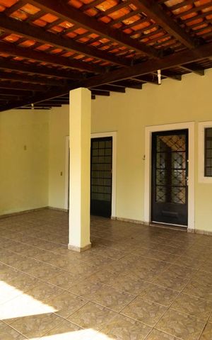 Casa para alugar com 113m², 2 quartos e 5 vagas Casa para alugar com 113m², 2 quartos e 5 vagasvaranda