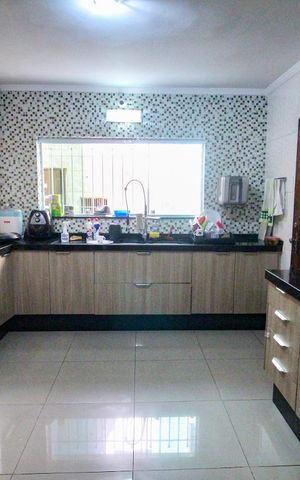 Casa para alugar com 176m², 3 quartos e 2 vagasCozinha