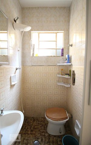 Casa para alugar com 176m², 3 quartos e 2 vagasBanheiro Serviço