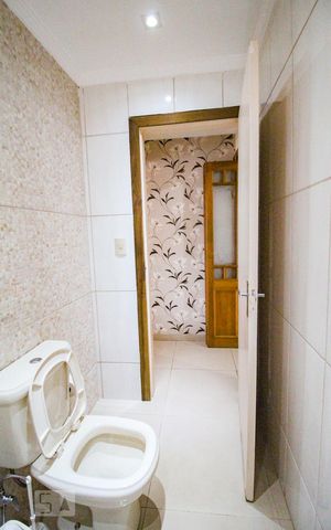 Casa para alugar com 176m², 3 quartos e 2 vagasBanheiro Serviço