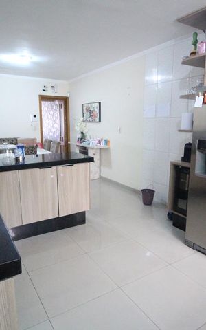 Casa para alugar com 176m², 3 quartos e 2 vagasCozinha