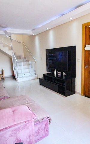 Casa para alugar com 176m², 3 quartos e 2 vagasSala