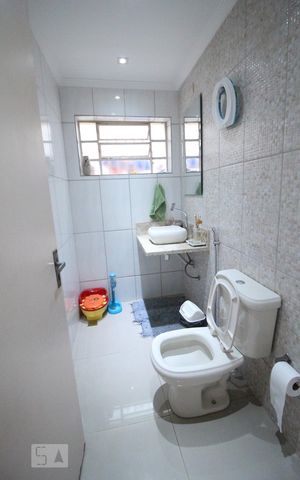 Casa para alugar com 176m², 3 quartos e 2 vagasLavabo