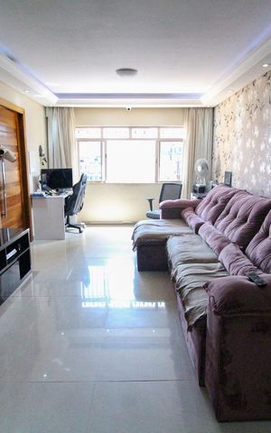 Casa para alugar com 176m², 3 quartos e 2 vagasSala