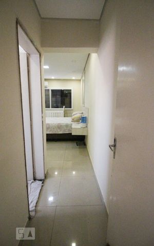 Casa para alugar com 176m², 3 quartos e 2 vagasCorredor quartos