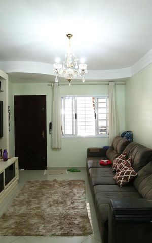 Casa à venda com 150m², 3 quartos e 2 vagasSala