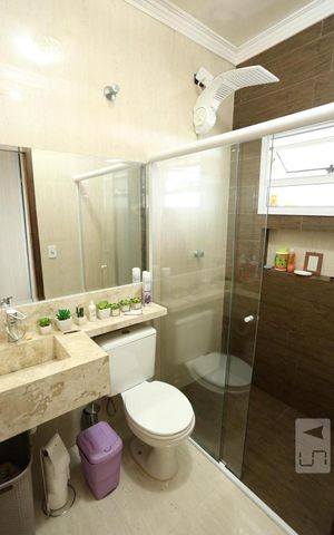 Casa à venda com 150m², 3 quartos e 2 vagasBanheiro da Suíte
