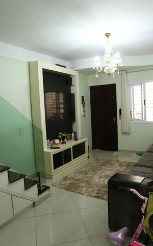 Casa à venda com 150m², 3 quartos e 2 vagasSala