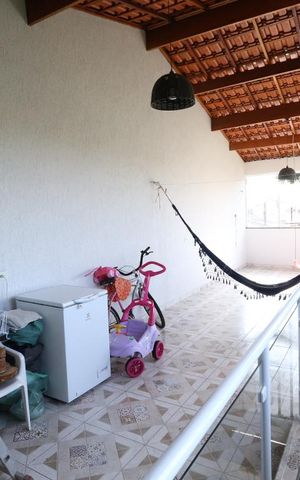 Casa à venda com 150m², 3 quartos e 2 vagasVaranda