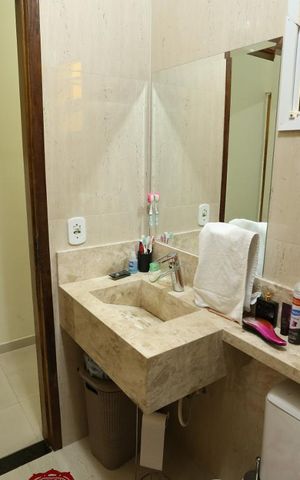 Casa à venda com 150m², 3 quartos e 2 vagasBanheiro 1