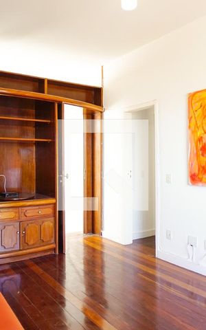 Casa de condomínio à venda com 1360m², 5 quartos e 5 vagasHall