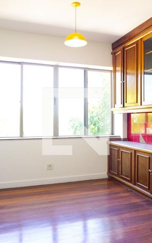 Casa de condomínio à venda com 1360m², 5 quartos e 5 vagasCozinha