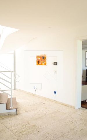 Casa de condomínio à venda com 1360m², 5 quartos e 5 vagasSala