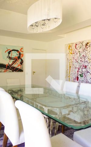 Casa de condomínio à venda com 1360m², 5 quartos e 5 vagasSala de Jantar