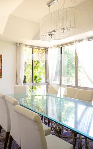 Casa de condomínio à venda com 1360m², 5 quartos e 5 vagasSala de Jantar