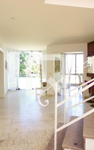 Casa de condomínio à venda com 1360m², 5 quartos e 5 vagasSala