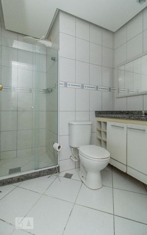 Apartamento para alugar com 107m², 3 quartos e 2 vagas Apartamento para alugar com 107m², 3 quartos e 2 vagasBanheiro Social