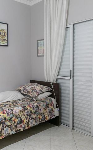 Casa à venda com 309m², 3 quartos e 6 vagas Casa à venda com 309m², 3 quartos e 6 vagasQuarto 3