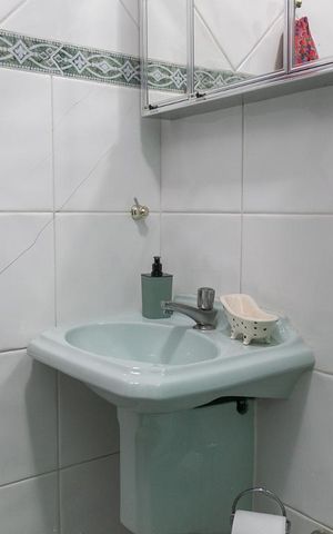 Casa à venda com 309m², 3 quartos e 6 vagas Casa à venda com 309m², 3 quartos e 6 vagasBanheiro de serviço