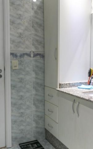Casa à venda com 309m², 3 quartos e 6 vagas Casa à venda com 309m², 3 quartos e 6 vagasBanheiro Social