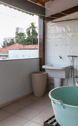 Casa à venda com 309m², 3 quartos e 6 vagas Casa à venda com 309m², 3 quartos e 6 vagasQuintal
