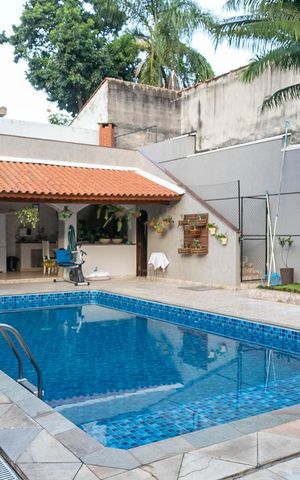 Casa à venda com 309m², 3 quartos e 6 vagas Casa à venda com 309m², 3 quartos e 6 vagasÁrea de lazer